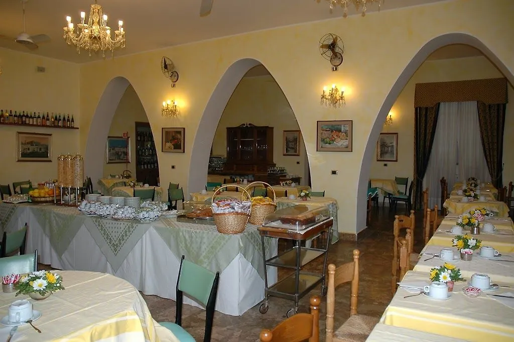 Hotel La Margherita & Spa Alghero 3*,  İtalya